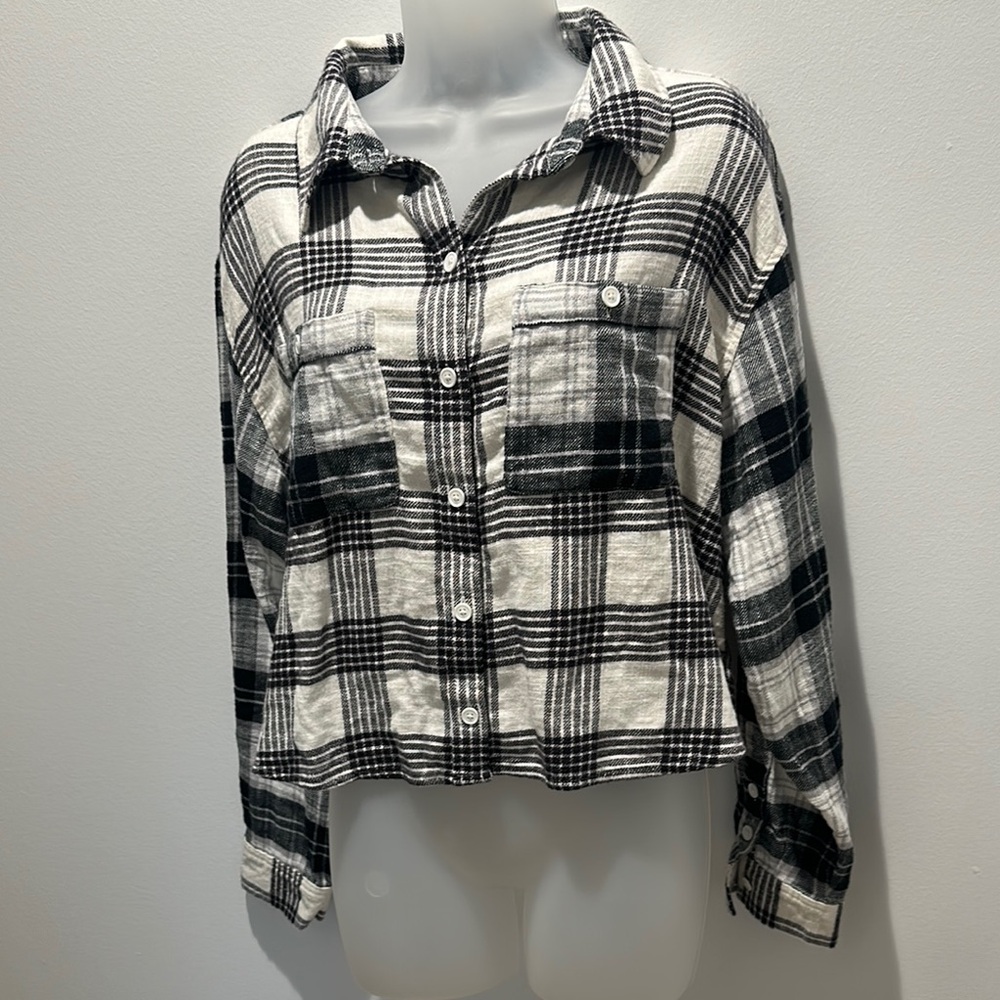 American Eagle Outfitters Monochrome Plaid Shirt